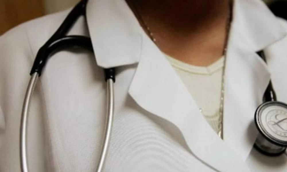 «Εύχομαι οι τελευταίες σου στιγμές να μην είναι έτσι»: Συγκλονίζει ο γιατρός για τον κορονοϊό